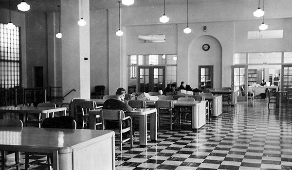 Interior of the original library, 1940, housed in Carter Hall